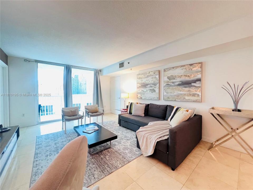 1200 Brickell Bay Dr 2809, Miami, Flórida 33131, Estados Unidos