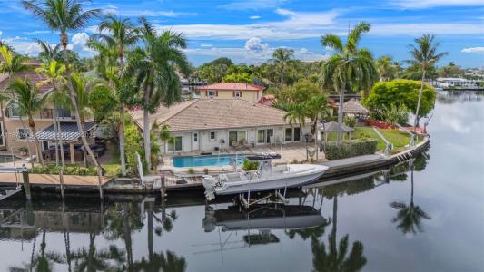 2401 Fryer Pt, Fort Lauderdale, Florida 33305, USA