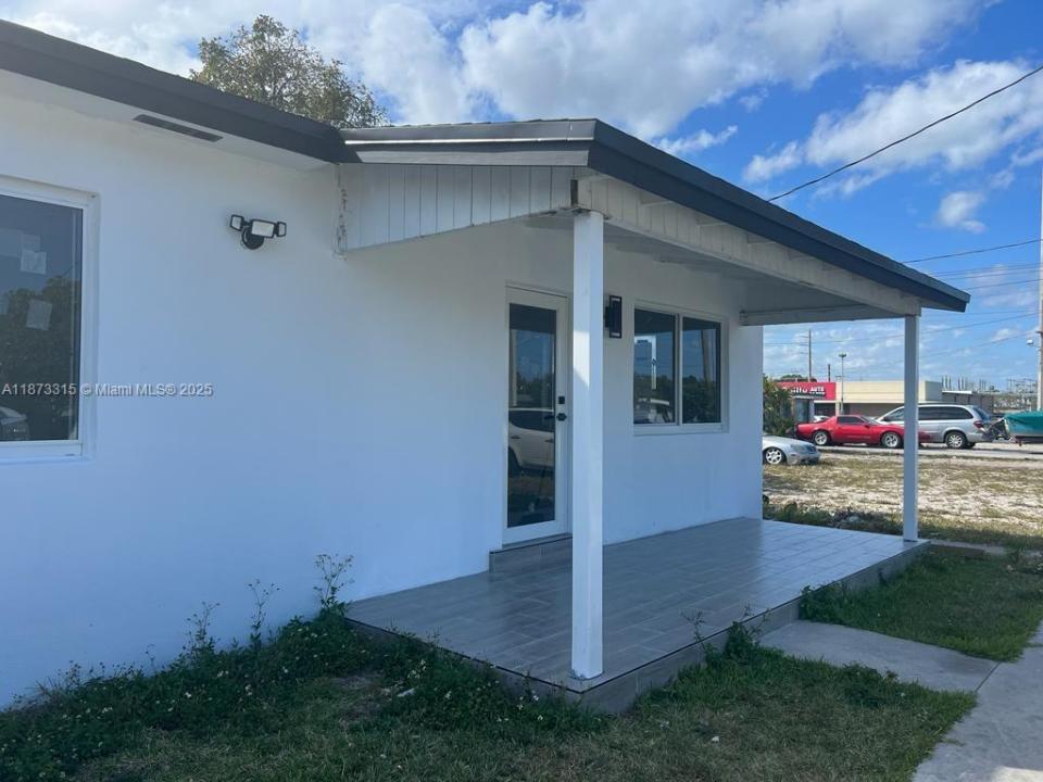 1013 NW 1st Ave, Hallandale Beach, Florida 33009, Stati Uniti