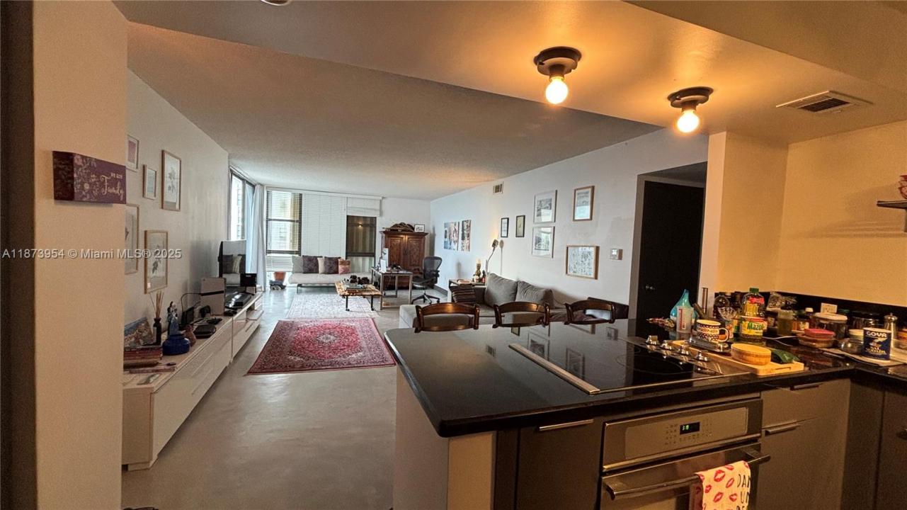 3675 N Country Club Dr 2209, Aventura, Florida 33180