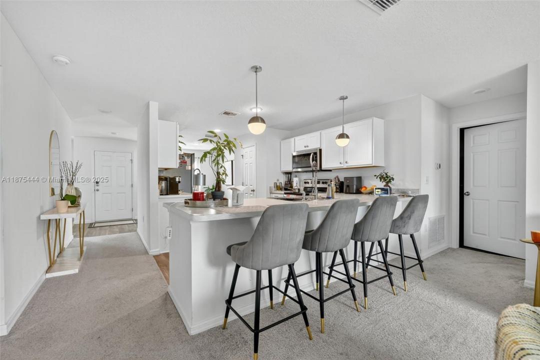 1049 SW California Blvd, Port St. Lucie, Florida 34953, HOA KỲ