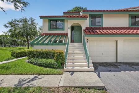 19 W Lexington Ln W E, Palm Beach Gardens, Florida 33418, USA
