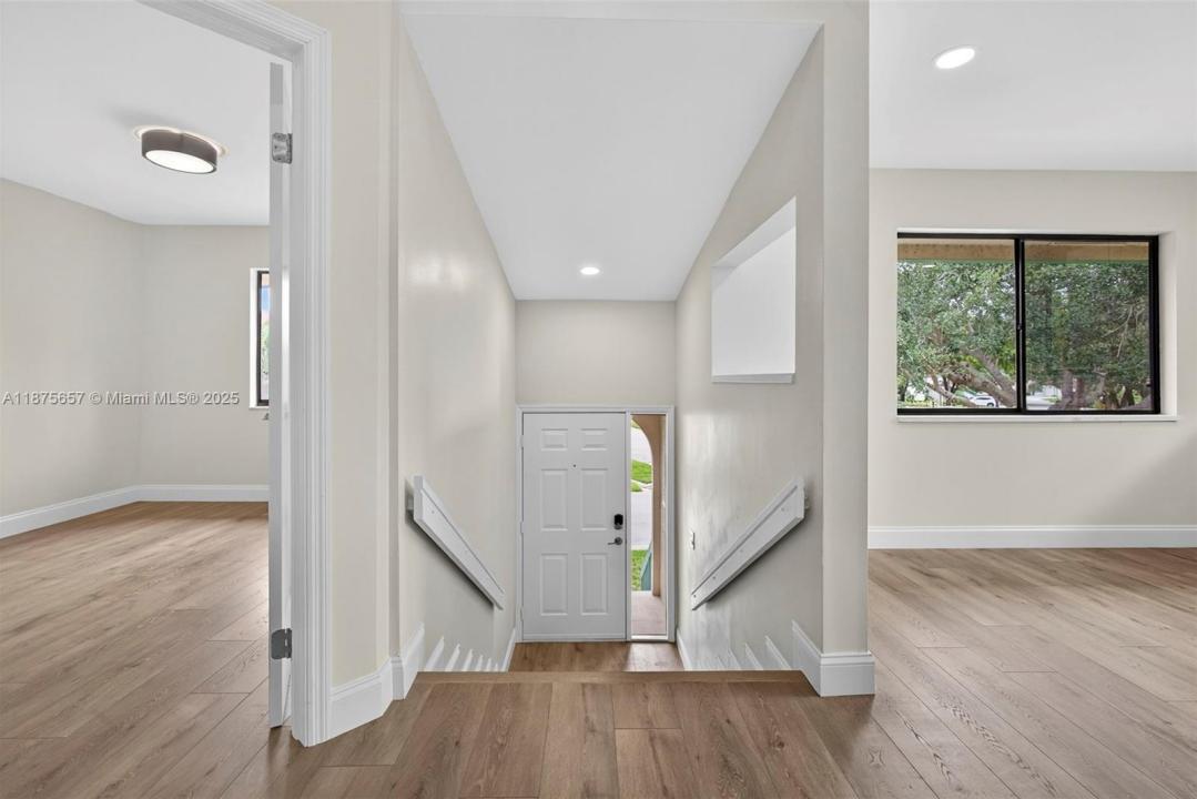 19 W Lexington Ln W E, Palm Beach Gardens, Florida 33418, Estados Unidos