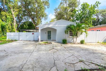 431 NE 163rd St, Miami, Florida 33162, USA