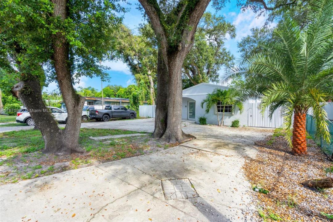 431 NE 163rd St, Miami, 佛罗里达州 33162, 美国