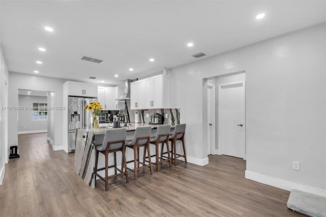 431 NE 163rd St, Miami, 佛罗里达州 33162, 美国