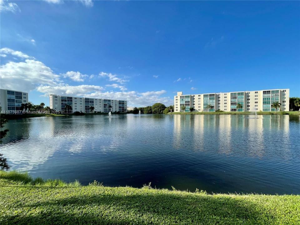 131 SE 3rd Ave 305, Dania Beach, Florida 33004, Stati Uniti