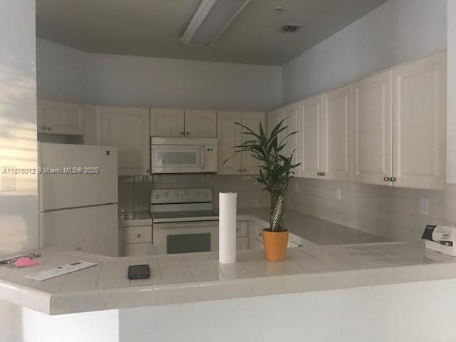 8936 W Flagler St 205, Miami, Florida 33174, USA
