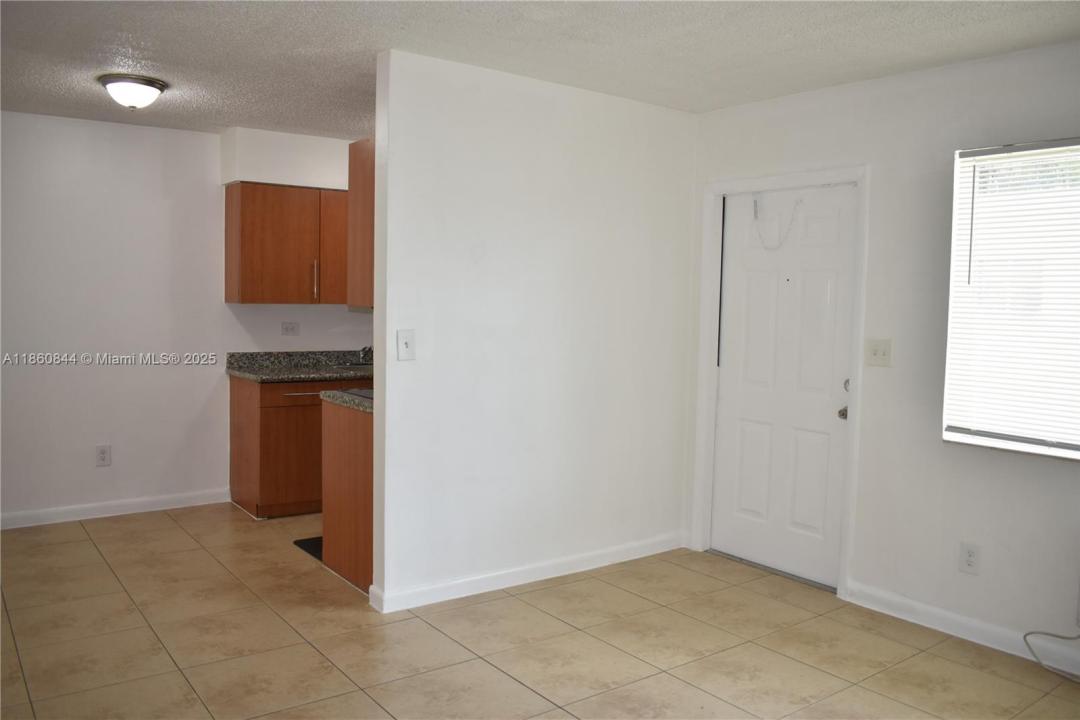 932 Moffett St 7, Hallandale Beach, Florida 33009, Stati Uniti