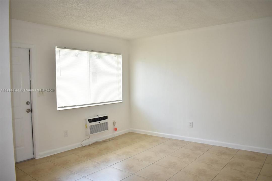 932 Moffett St 7, Hallandale Beach, Florida 33009, Stati Uniti