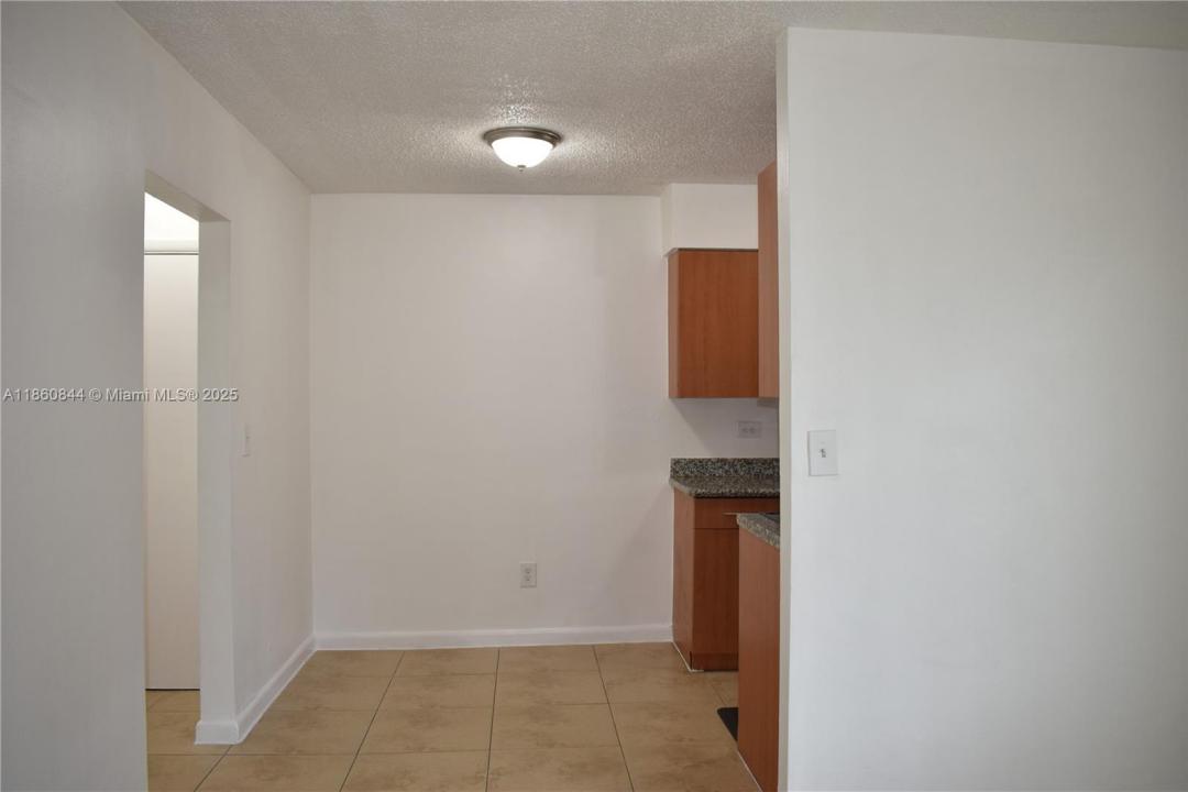 932 Moffett St 7, Hallandale Beach, Florida 33009, Stati Uniti