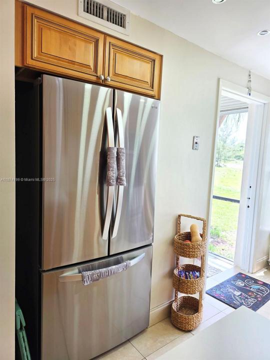 4160 Inverrary Dr 112, Lauderhill, Florida 33319, Estados Unidos