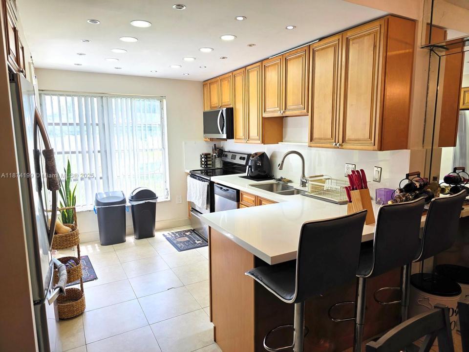 4160 Inverrary Dr 112, Lauderhill, Florida 33319, Estados Unidos