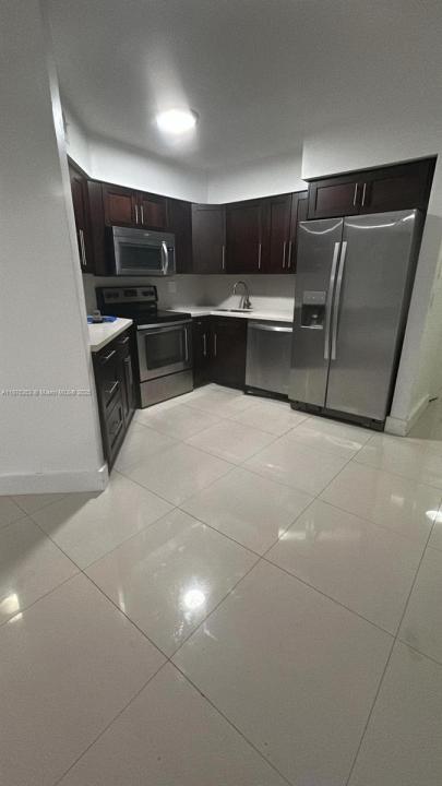8363 Lake Dr 403, Doral, Florida 33166, Stati Uniti