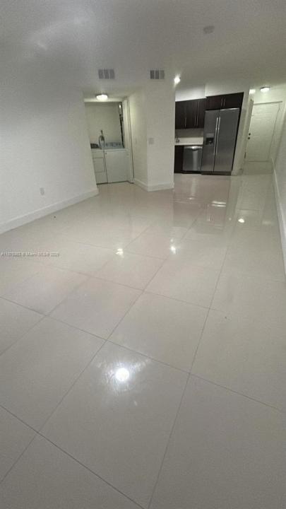8363 Lake Dr 403, Doral, Florida 33166, Stati Uniti