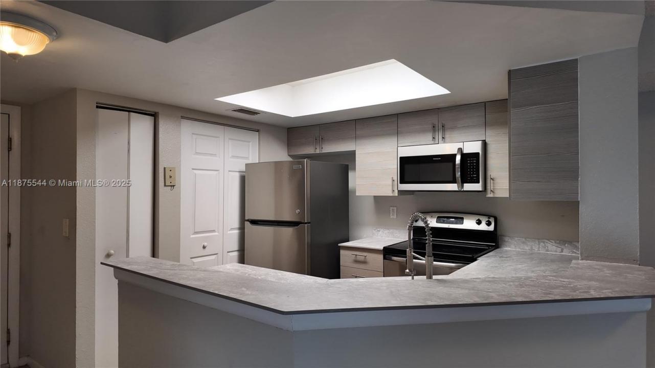 9044 W Atlantic Blvd 321, Coral Springs, Florida 33071, HOA KỲ
