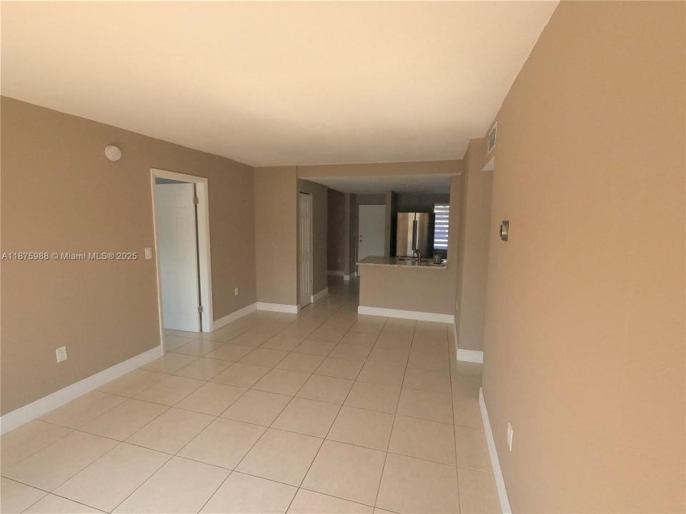 9911 W Okeechobee Rd 1-101, Hialeah Gardens, Florida 33016, Estados Unidos