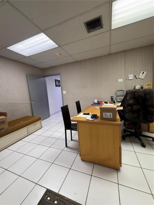 3840 Shipping Ave, Miami, 佛罗里达州 33146, 美国
