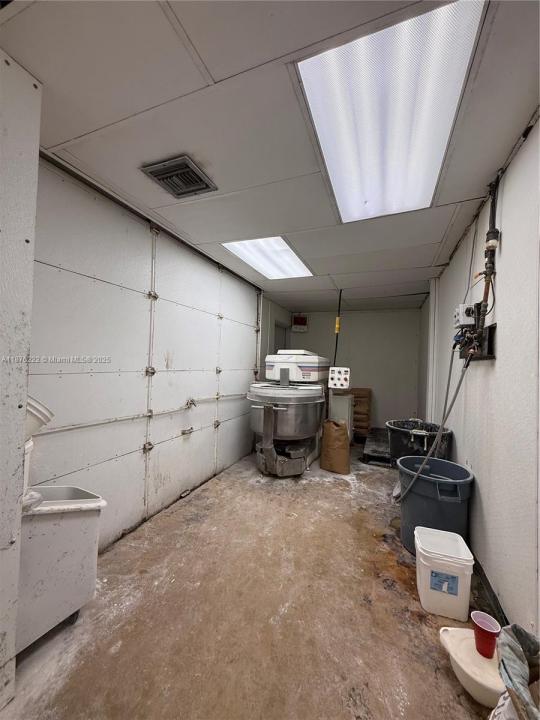 3840 Shipping Ave, Miami, 佛罗里达州 33146, 美国