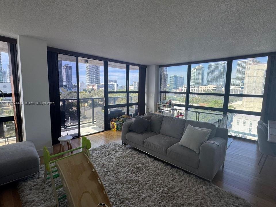 600 NE 36th St 821, Miami, Florida 33137, Stati Uniti