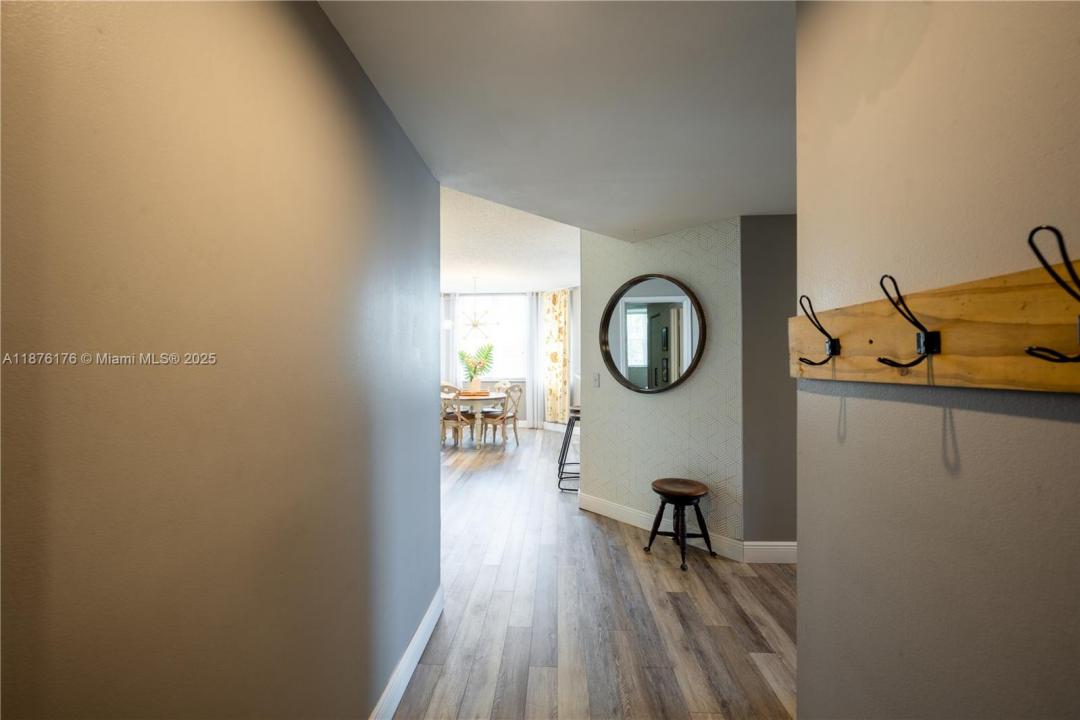 11780 Saint Andrews Pl 208, Wellington, Floryda 33414, USA