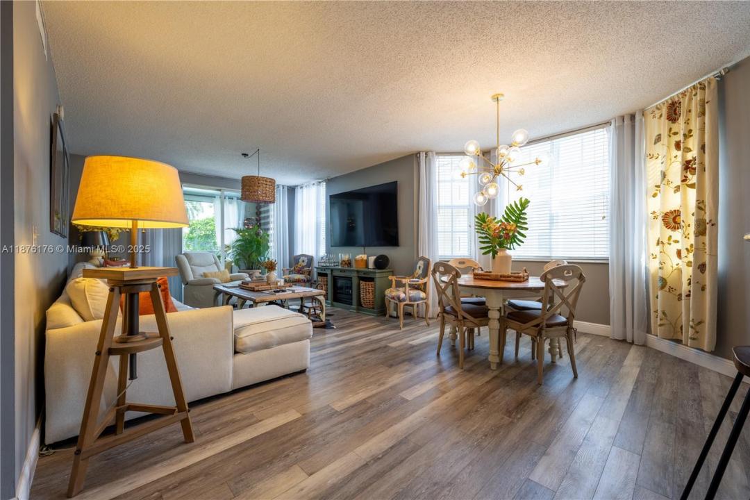 11780 Saint Andrews Pl 208, Wellington, Floryda 33414, USA