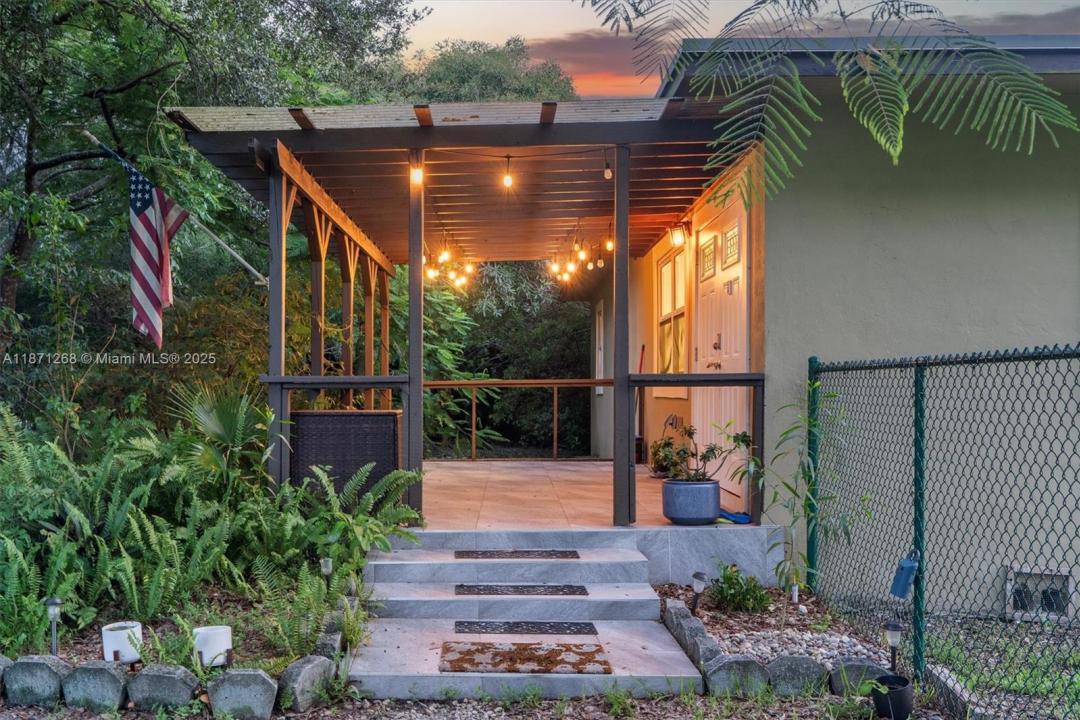 1621 SW 117th Ave, Davie, 佛羅里達州 33325, 美國