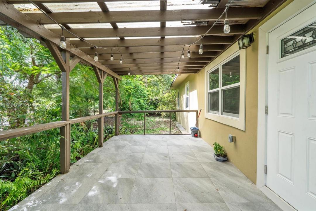 1621 SW 117th Ave, Davie, 佛羅里達州 33325, 美國