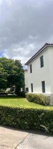 1440 SW 42nd St 3, Miami, Florida 33142, USA