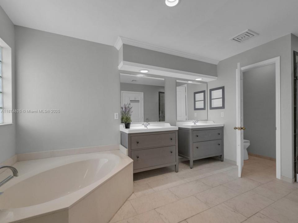 5820 N Plum Bay Pkwy, Tamarac, Florida 33321, USA