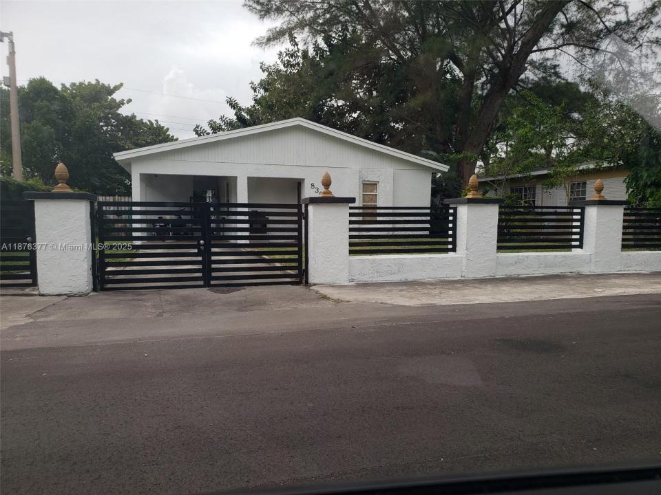 839 NW 13th Ave, Fort Lauderdale, פלורידה 33311, ארצות הברית של אמריקה