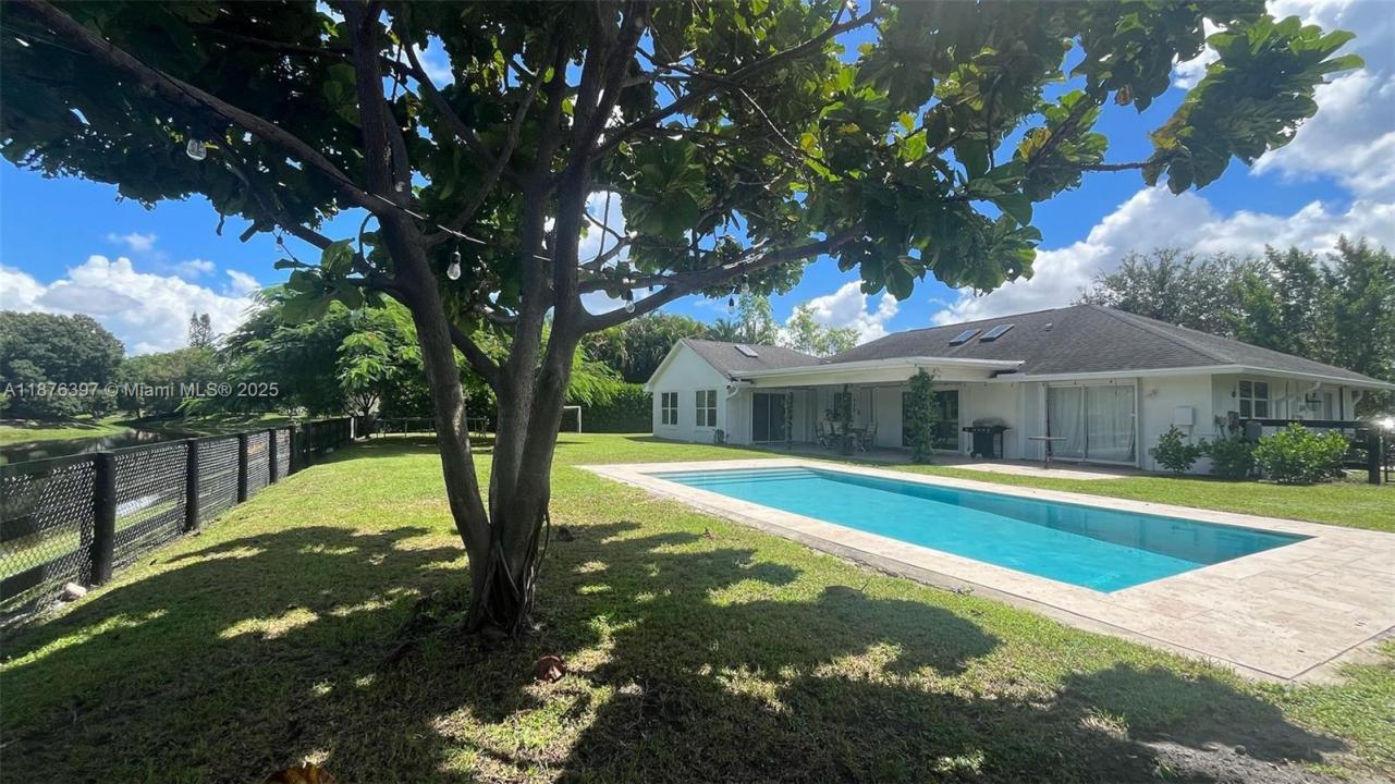 1396 Northampton Ter NA, Wellington, Florida 33414