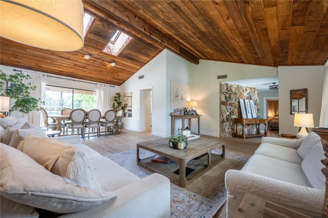 1396 Northampton Ter NA, Wellington, Florida 33414