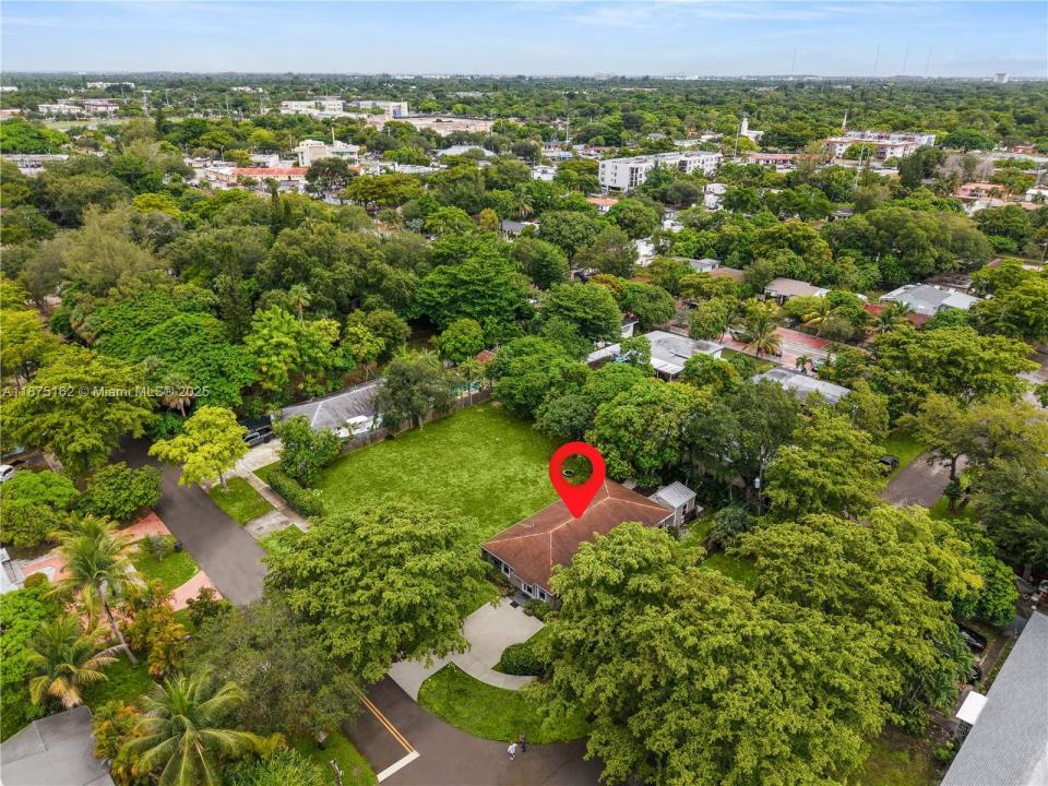 1081 NE 132nd St, North Miami, Florida 33161