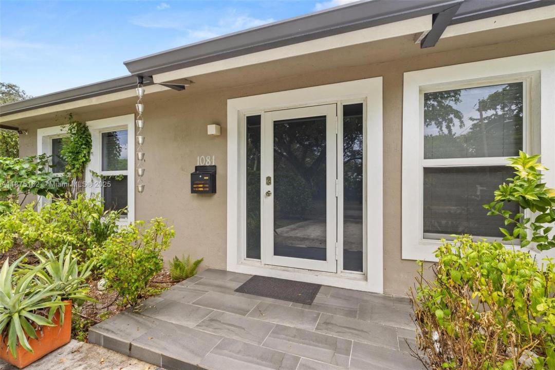 1081 NE 132nd St, North Miami, Florida 33161