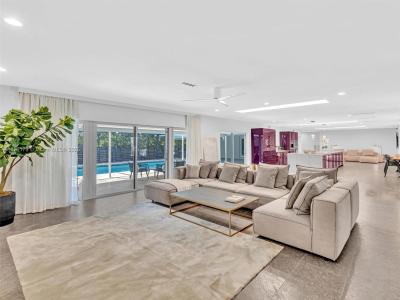 840 S Southlake Dr, Hollywood, Florida 33019, USA