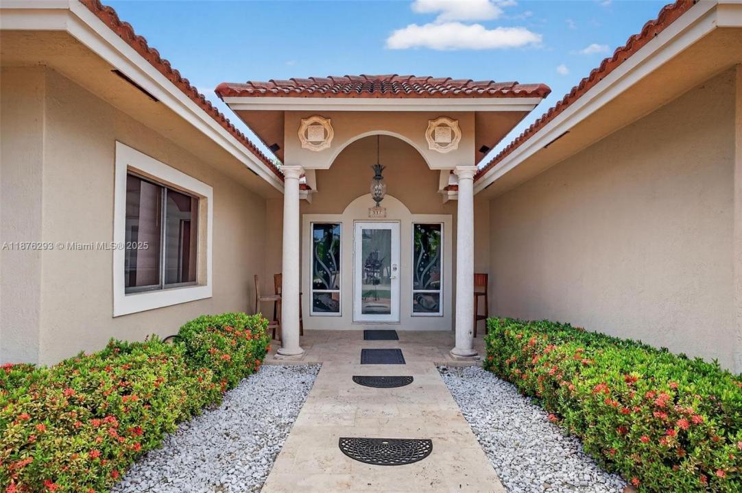 317 S Riverside Dr, Pompano Beach, פלורידה 33062, ארצות הברית של אמריקה