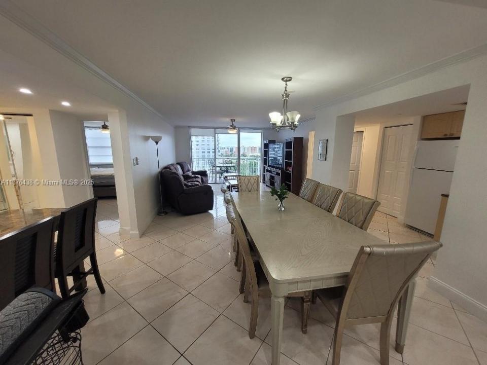 18081 Biscayne Blvd 1102, Aventura, Флорида 33160, Соединенные Штаты
