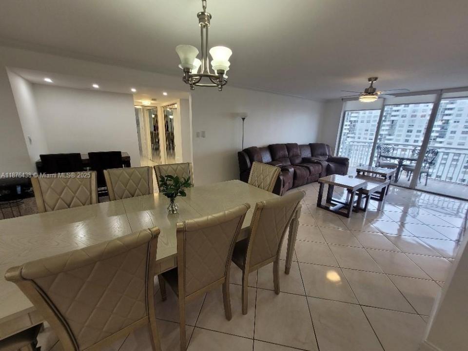 18081 Biscayne Blvd 1102, Aventura, Флорида 33160, Соединенные Штаты