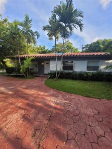 1132 Moffett St, Hallandale Beach, Florida 33009, USA