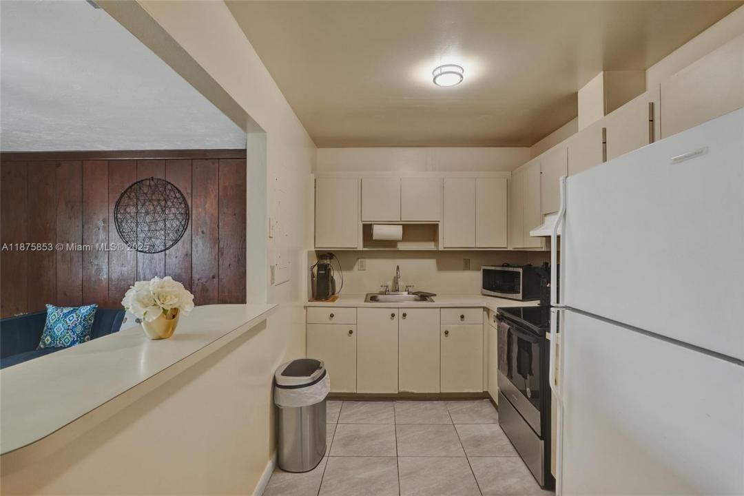 5807 SW 27th St 2, West Park, Florida 33023, Estados Unidos