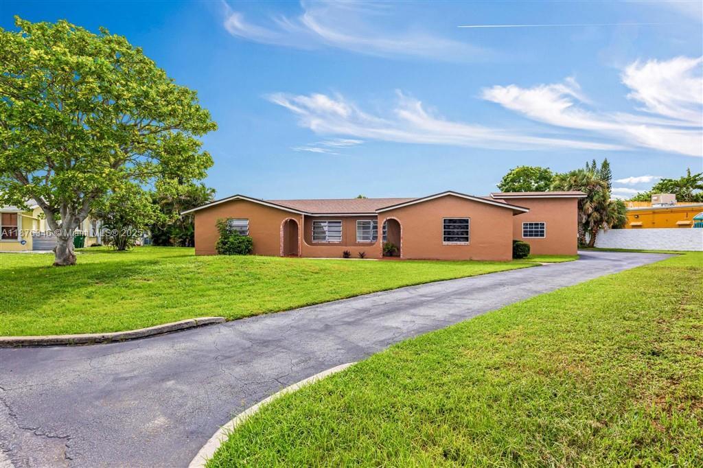 5710 NW 87th Ter, Tamarac, Florida 33321, USA