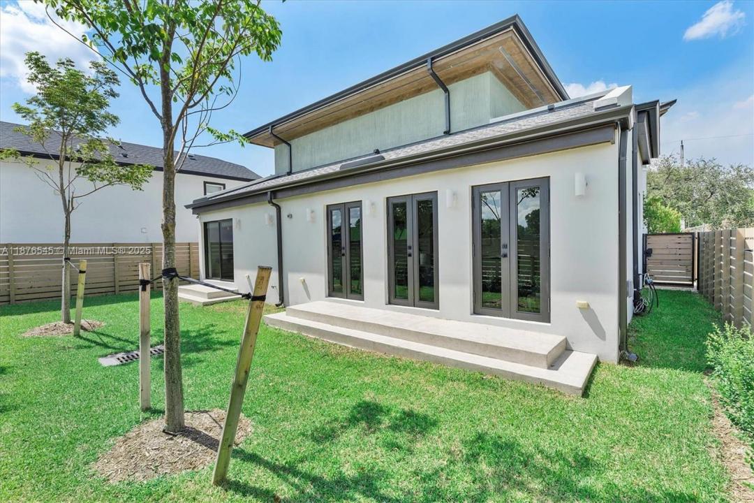 1076 NW 55th St, Miami, Florida 33127, Estados Unidos