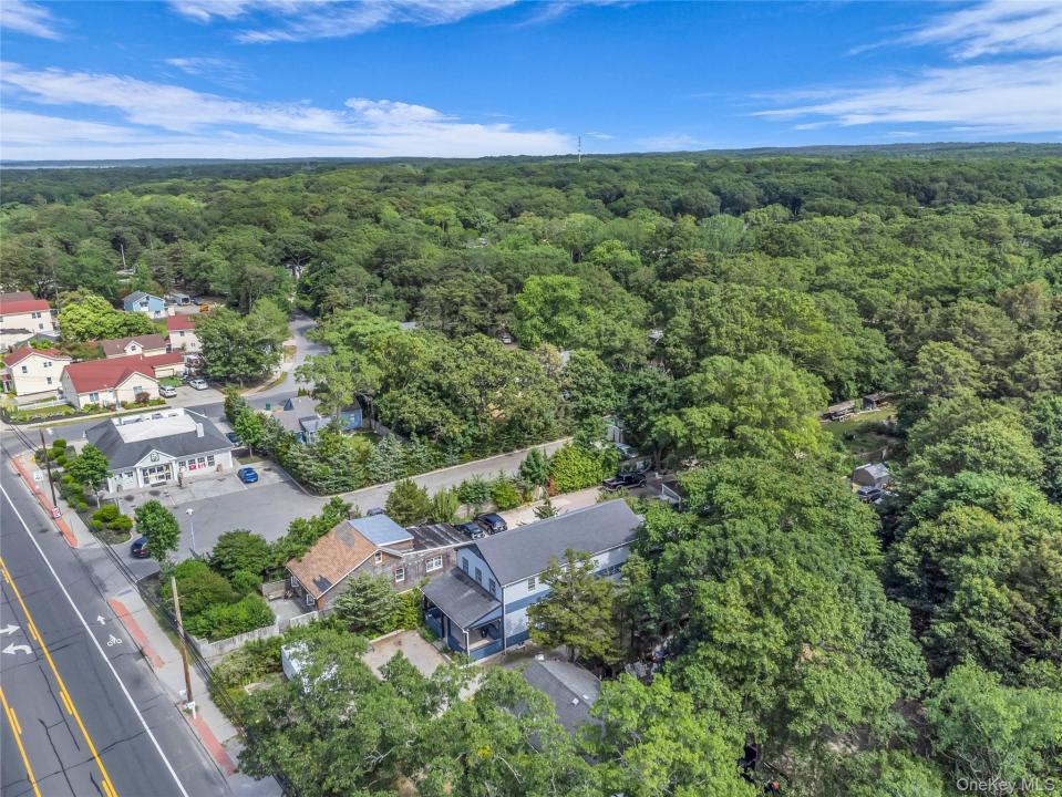 715 Flanders Road, Southampton, New York 11901, HOA KỲ
