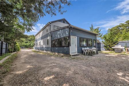 715 Flanders Road, Southampton, New York 11901, HOA KỲ
