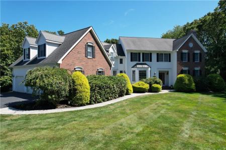215 Finch Lane, North Kingstown, RI 02874, USA