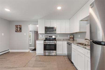 90 Huron Street, Warwick, Rhode Island 02889, USA