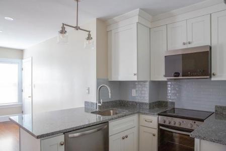 146 GROVE Street 2R, Providence, Rhode Island 02909, Estados Unidos