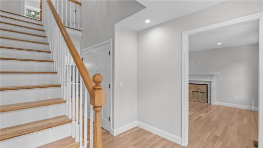 62 Orchard Avenue, Johnston, Rhode Island 02919, USA