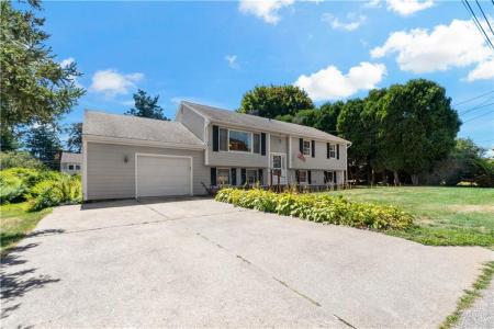 42 Homeland Avenue, Narragansett, Rhode Island 02882